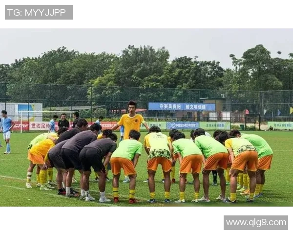 阿联酋与卡塔尔U19青少年足球赛激战正酣精彩瞬间回顾