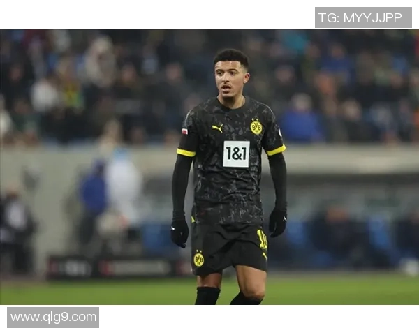 桑乔的崛起与挑战：从天才少年到足球场上的明星之路