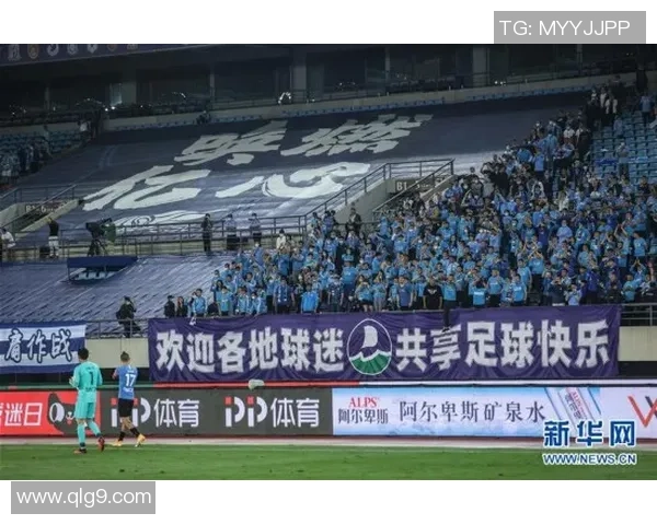 深圳队与大连人比赛中意外担架事件引发的思考与讨论