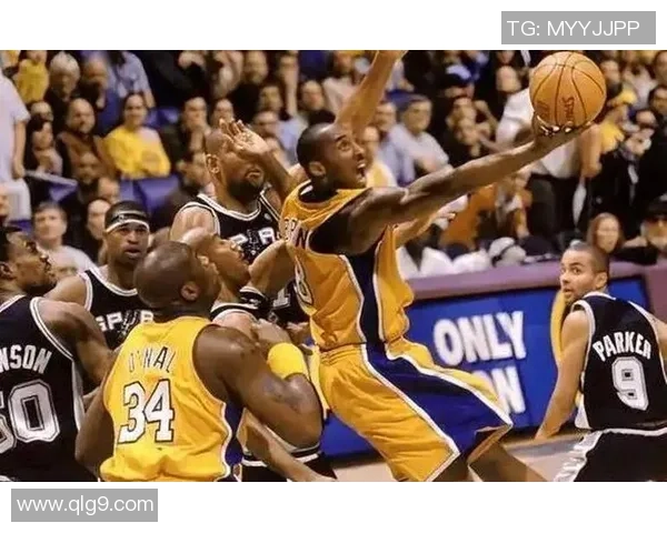 科比与阿泰精彩对决瞬间回顾动作捕捉让人热血沸腾的篮球时刻