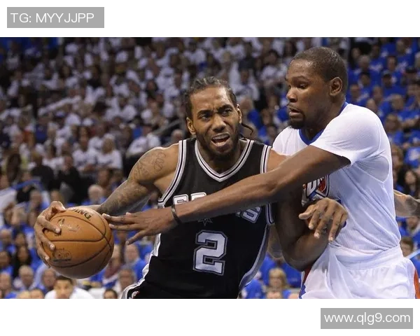 马刺与雷霆激战正酣NBA赛场精彩瞬间回顾与分析